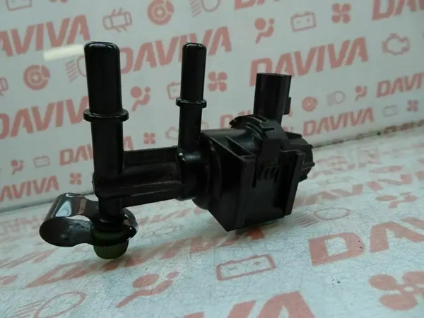 Solenoidiventtiili Ford Focus OEM 4U5A9G641AA 2.0 Bensiini image 2