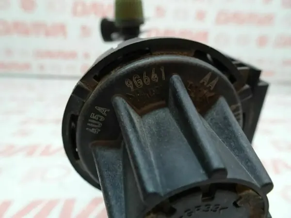 Solenoidiventtiili Ford Focus OEM 4U5A9G641AA 2.0 Bensiini image 4