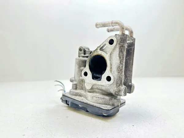 EGR-venttiili AVENSIS T27 2.0D 25800-0R010 image 2