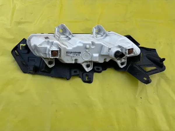 OEM 9824241280/9825065280 Peugeot 208 II DRL LED image 3