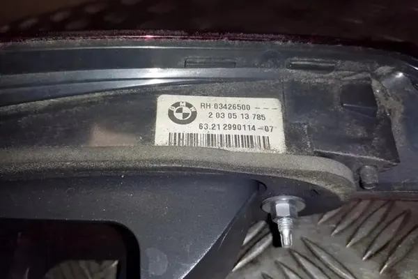 Lámpara de maletero derecha BMW X1 (E84) 63212990114 image 2