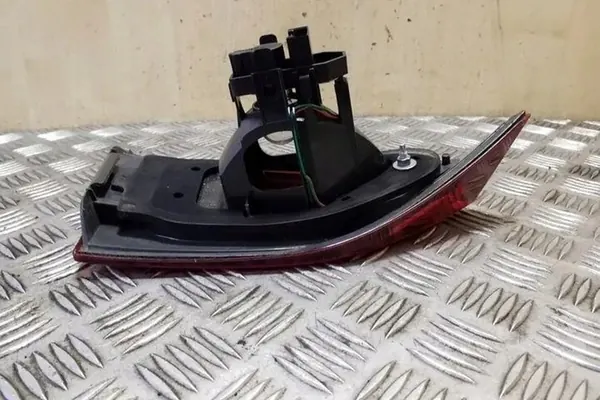 Lámpara de maletero derecha BMW X1 (E84) 63212990114 image 4