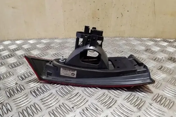 Lámpara de maletero derecha BMW X1 (E84) 63212990114 image 5