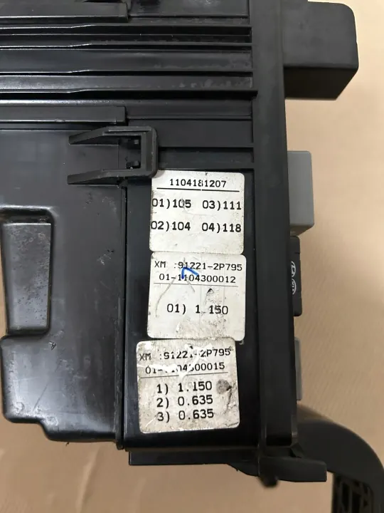 Kia Sorento II zekeringkast OEM 91415-2P663 image 5