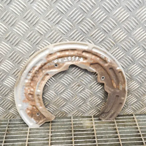 Porsche 911 992 2019 Escudo freio traseiro esquerdo OEM 992615611E image 2