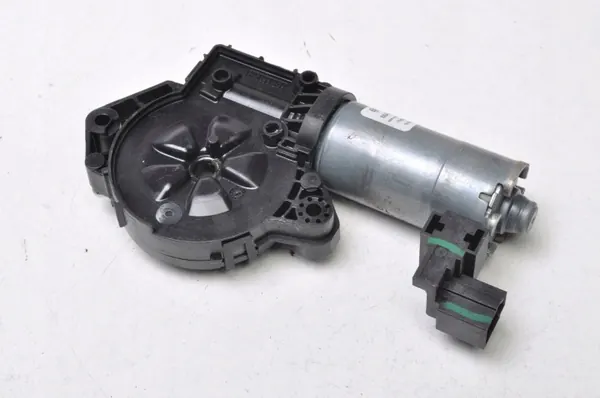 Moteur de toit ouvrant Mercedes OEM 0390200122 - Occasion image 2