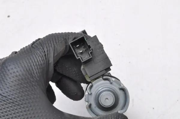 Moteur de toit ouvrant Mercedes OEM 0390200122 - Occasion image 4