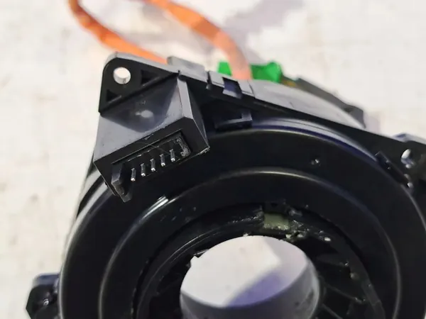 Steering Tape Volvo V50 1.6L 2008 OEM 30773411 image 2