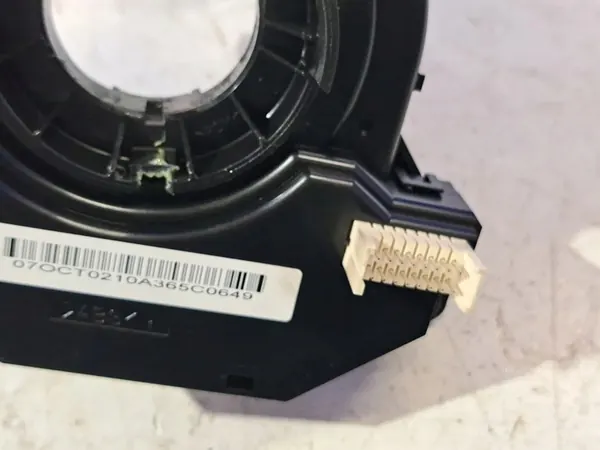 Steering Tape Volvo V50 1.6L 2008 OEM 30773411 image 4