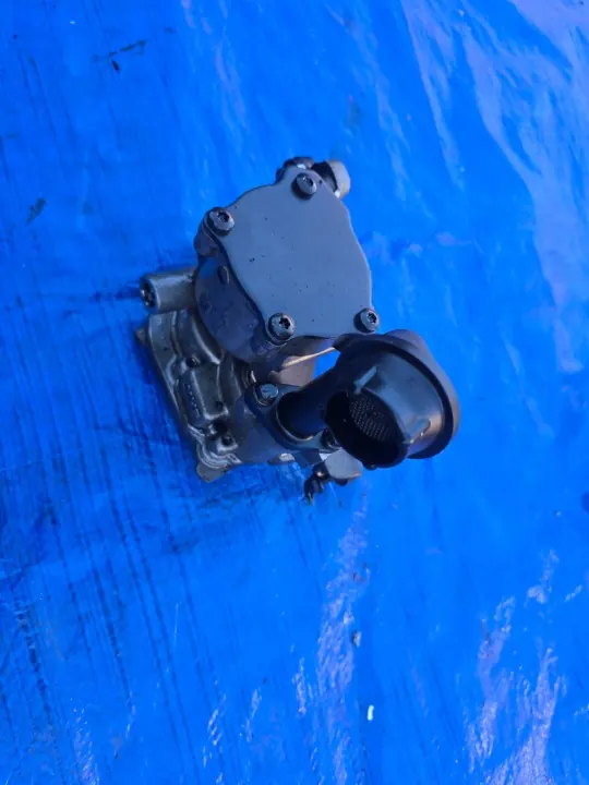 Pompe à huile OEM 04L145208D pour VW Group 1.6/2.0D image 5