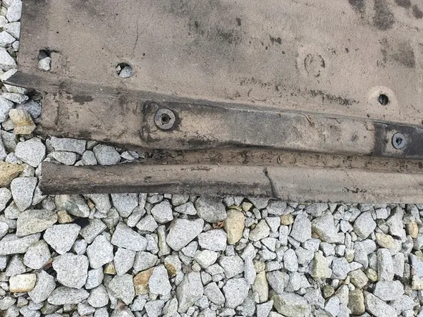 Audi A4 B8 A5 S5 Vänster Underkörningsskydd 8K0825207B image 5