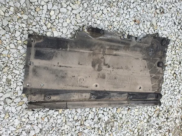 Audi A4 B8 A5 S5 Vänster Underkörningsskydd 8K0825207B image 6