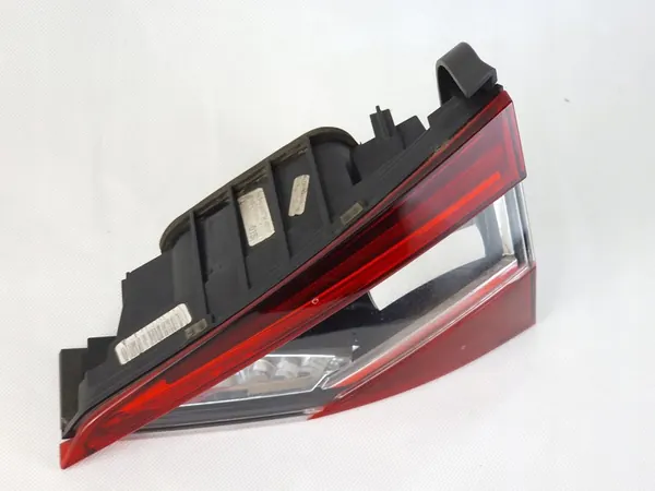 Luz Trasera Derecha Skoda Superb 3 Kombi 2015-2021 OEM 3V9945308D image 3