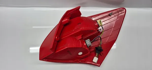 Lámpara trasera izquierda KIA VENGA image 3