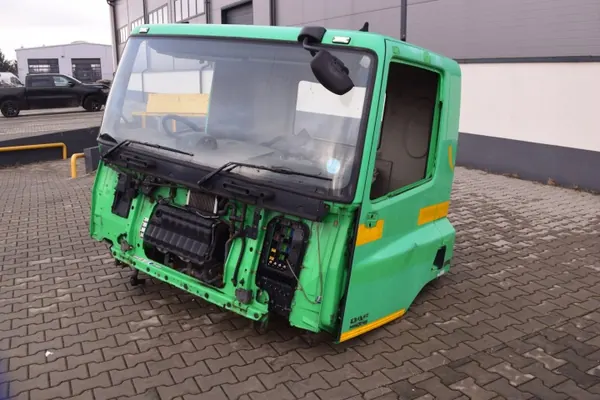 Estructura de Cabina DAF OE con Puertas para CF 75/85 2013 image 2