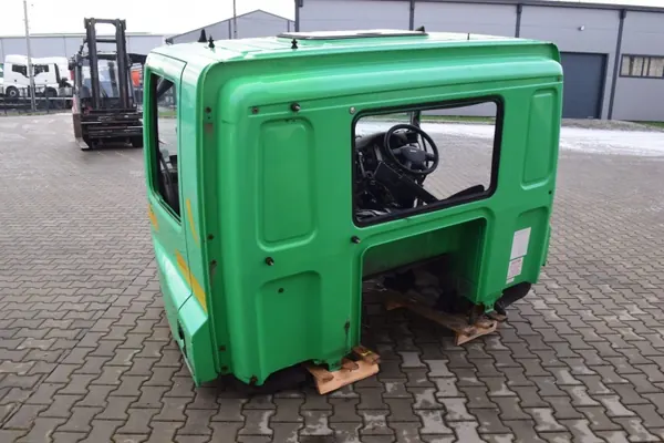 Estructura de Cabina DAF OE con Puertas para CF 75/85 2013 image 4