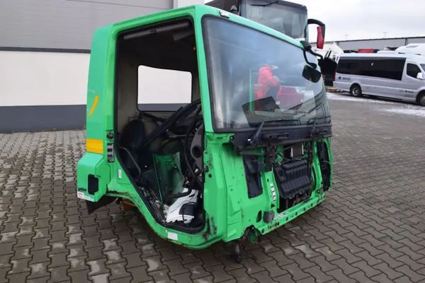 Estructura de Cabina DAF OE con Puertas para CF 75/85 2013 image 6