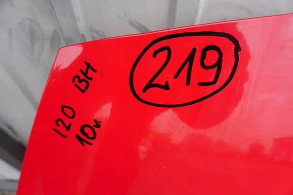 HYUNDAI i20 I Motorhuv Röd 2010 OEM 664001J000 image 2