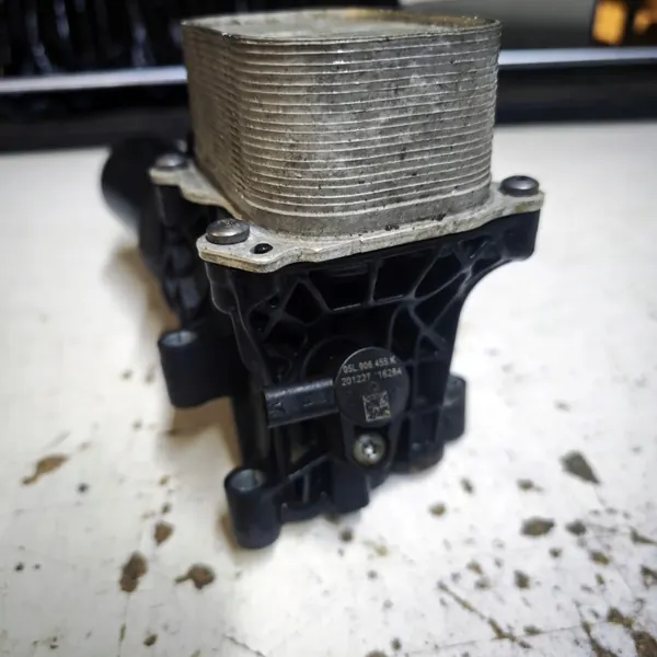 Oljefilterhus Skoda Superb III OEM 05L115389AC image 3