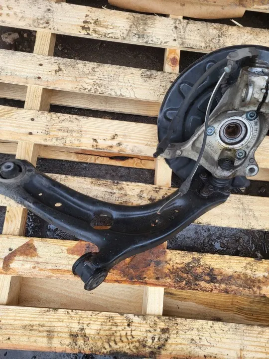 Skoda Superb voorwielnaaf OEM 5Q0407257A image 5