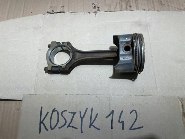 Piston Ford Fiesta OEM AWJ1618 - État Utilisé image 3