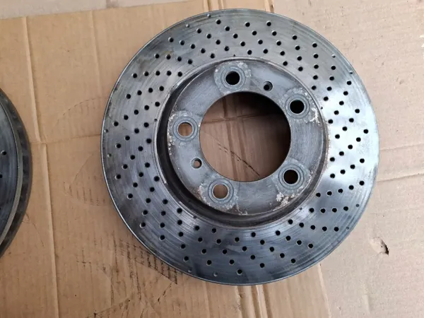 Porsche 911 996 etujarrutuslevyt & -palat OEM 205831/205832 image 6