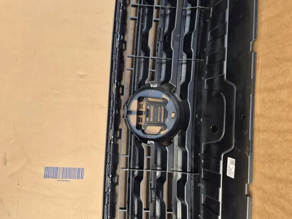 VW T-Cross Grill 2GM853651D image 7