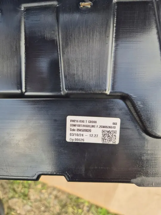 VW T-Cross Grill 2GM853651D image 9