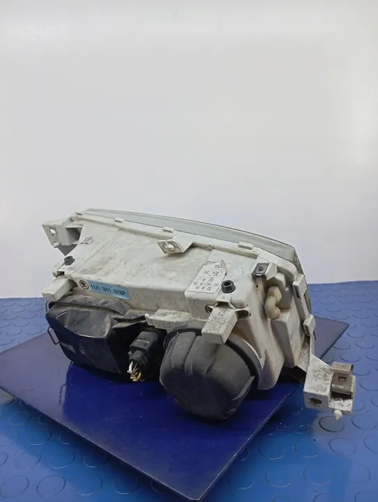 SKODA OCTAVIA II Oikea Etuvalo image 4