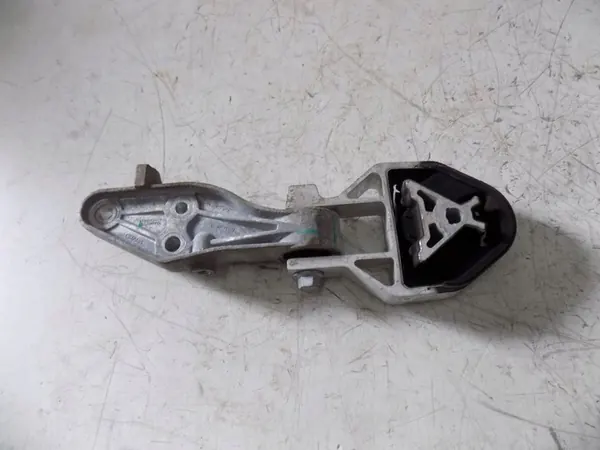 VOLVO XC40 2.0 T5 Vaihteiston Tuki 32222100 32222105 image 2