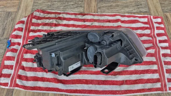 Faros Delantero Derecho Audi Q3 8U0 11-15 OEM 8U0941004M image 4