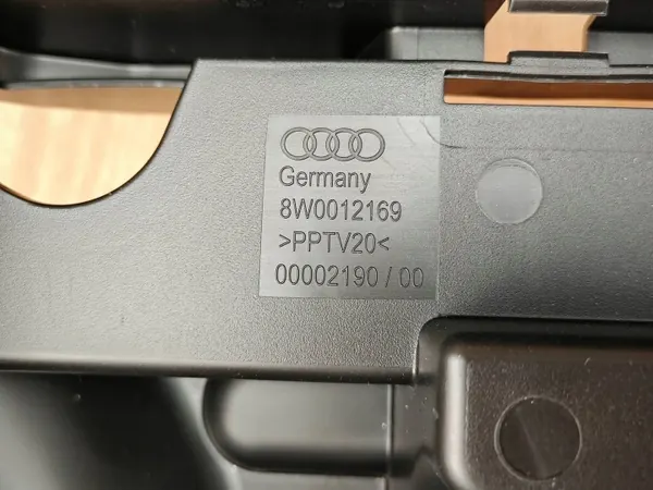 Domkraftsfack OEM 8W0011031B Audi A4 B9 image 7