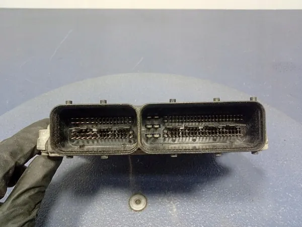 Suzuki Swift IV MK6 1.3 DDIS Motorstyrning 33920-72KQ1 image 3