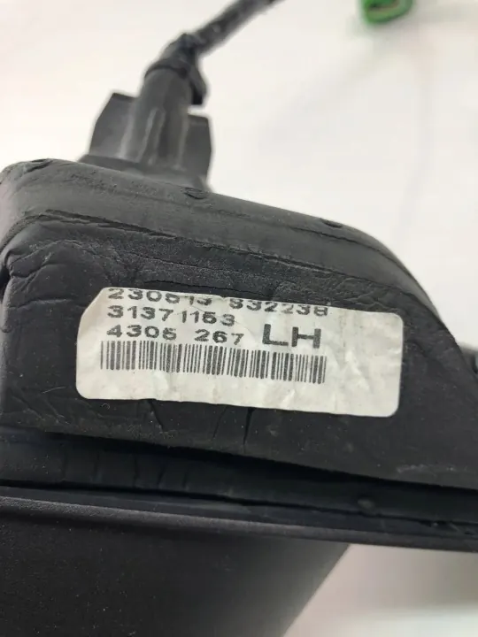 Volvo V60 S60 vasen peilin tiiviste OEM 31371153 image 3
