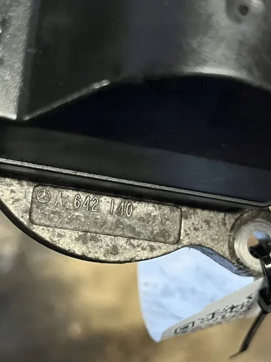 VÁLVULA EGR MERCEDES ML W164 3.0 CDI V6 A6421400360 image 4