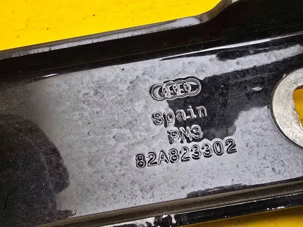 Dobradiças capô Audi A1 2023 OEM 82A823302 image 5