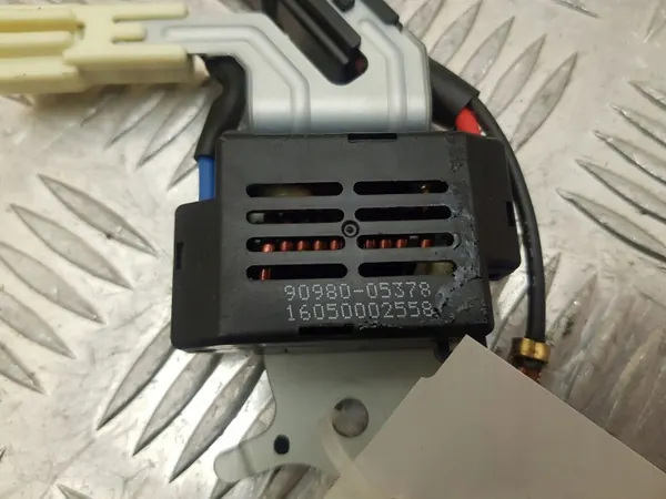 Lexus RX 450H 2017 Sensor OEM 9098005378 image 3