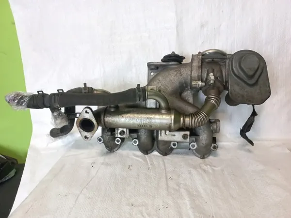 Refrigerador EGR Volkswagen OEM 038131513K usado image 3