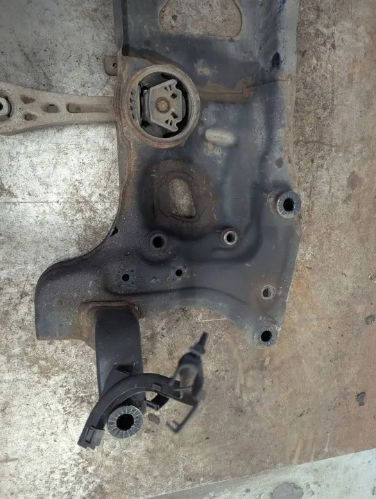 OEM 5C0199313N Porte-moteur avant pour VW Beetle image 3
