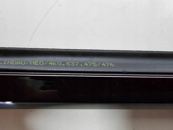 Junta rascadora delantera derecha Audi A6 C8 OEM 4K0837476 image 6