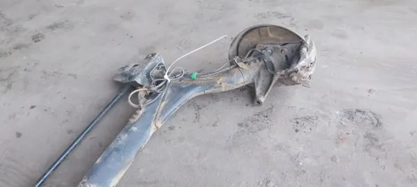 Viga de suspensión trasera OEM 546654 para Audi A4 B7 image 3