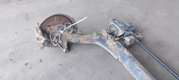 Viga de suspensión trasera OEM 546654 para Audi A4 B7 image 4