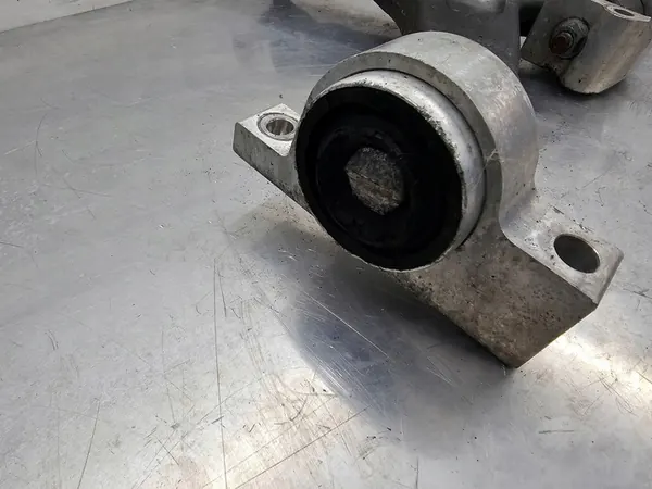 VOLVO XC60 II 2017+ Braccio Sospensione Anteriore Sinistro 31658893 image 2