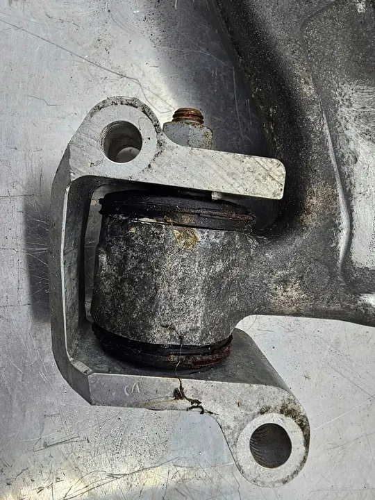 VOLVO XC60 II 2017+ Braccio Sospensione Anteriore Sinistro 31658893 image 3