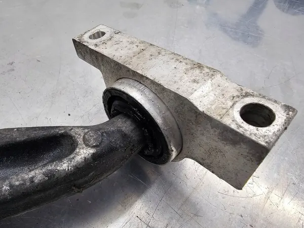 VOLVO XC60 II 2017+ Braccio Sospensione Anteriore Sinistro 31658893 image 6