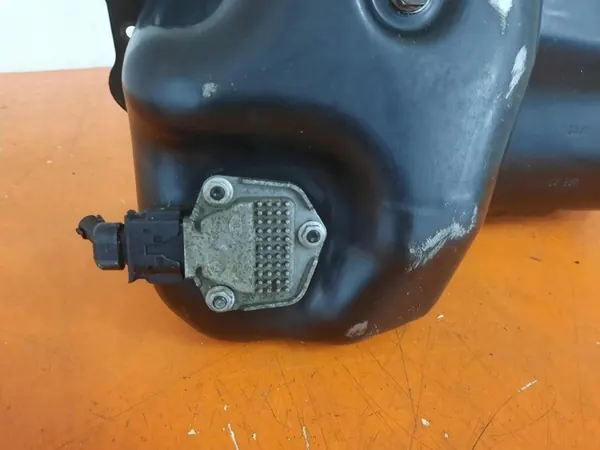 BMW 318 E46 01-06 Oljetank 7504-639 image 2