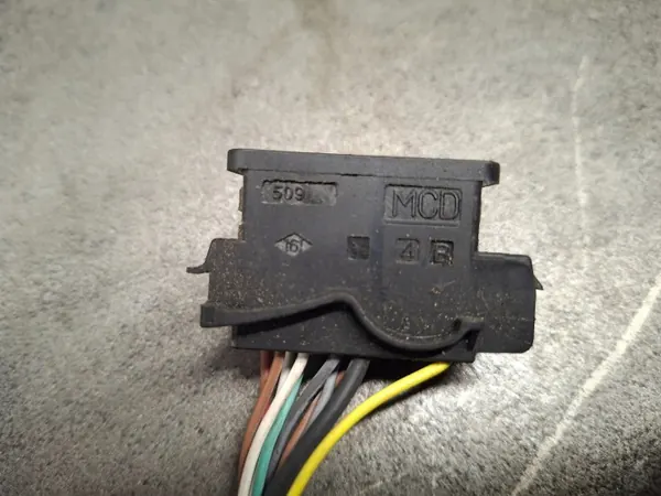 Diagnose-Steckdose OEM 297354 für Renault Scenic II image 5