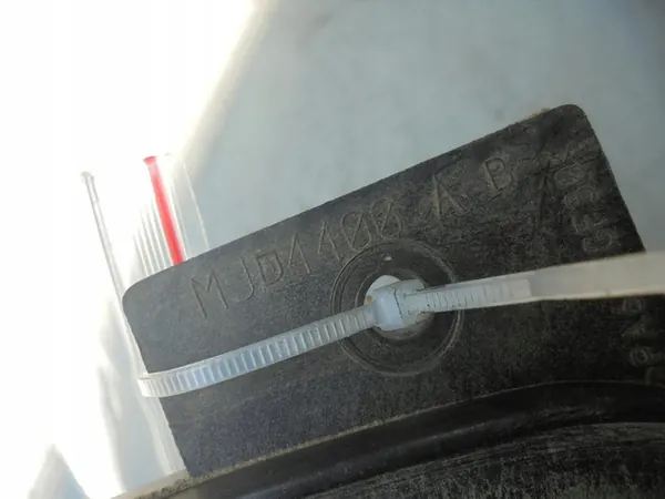 Coolant Expansion Tank Jaguar XK8 Cabrio 4.0 V8 2002 MJD4400AB image 3