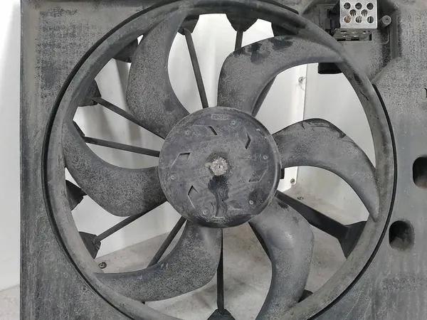 Kylarrubrik Peugeot 508 I SW 3000257C 2.0 HDI image 3