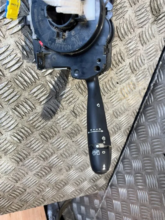 Gecombineerde schakelaar Citroen Berlingo II 98062256XT image 2